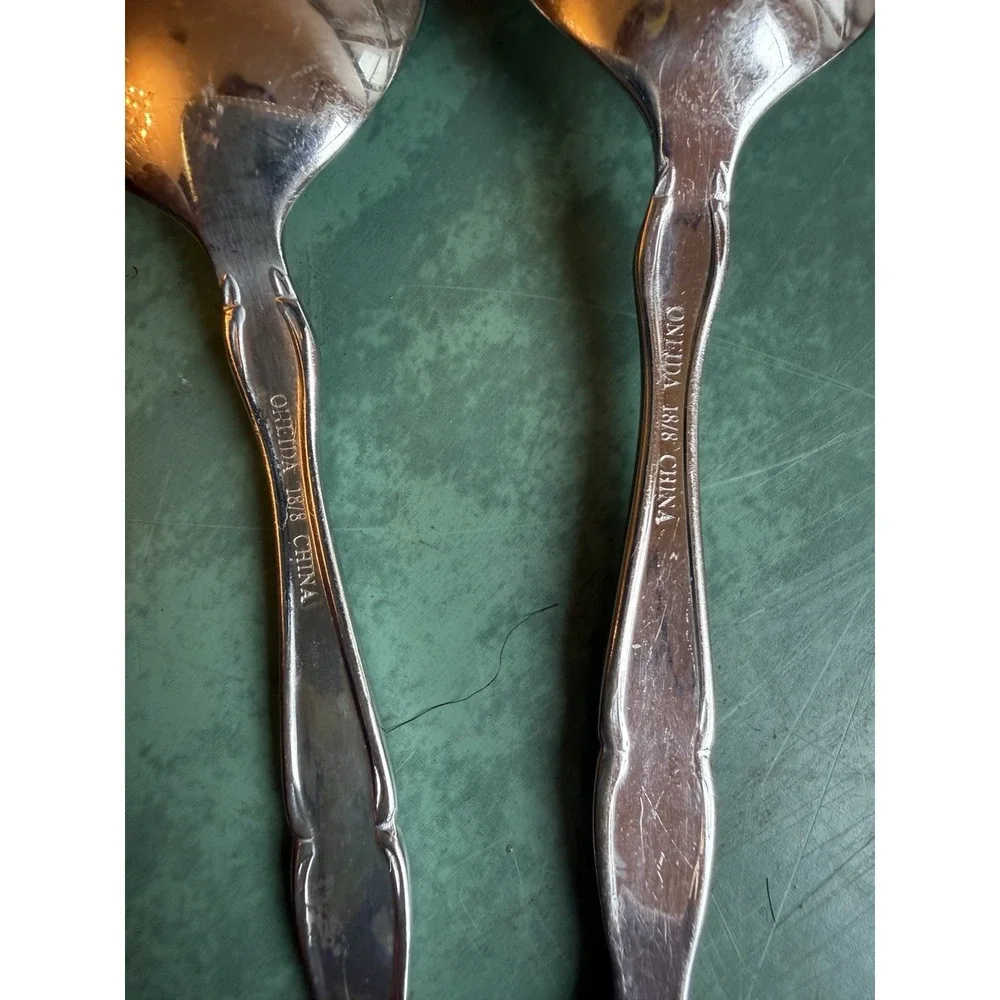 Set of 8 Oneida Deluxe Chateau Stainless 6 7/8